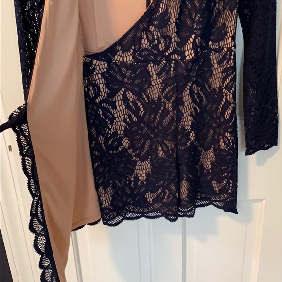 Lilly Pulitzer lace romper - Picture 5 of 6